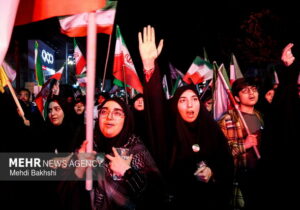 واکنش مردم قم به تمجید صدراعظم آلمان از ایران