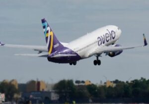 کمک اضطراری به خطوط هوایی آمریکا؛ جبران افزایش قیمت سوخت جت با بودجه دولت