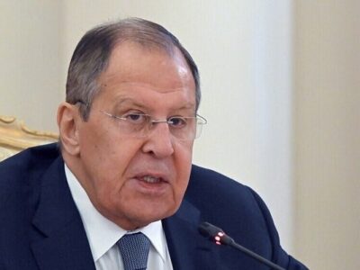 گفتگوی لاوروف با همتای اماراتی خود درباره تنگه هرمز