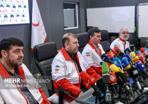 آماده باش ۱۱۰ هزار نیروی امدادی هلال احمر در جنگ اخیر
