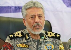 دریادار سیاری: مهیای خلق بیتالمقدسهای دیگر مقابل دشمنان هستیم