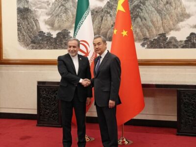 دیدار عراقچی با همتای چینی