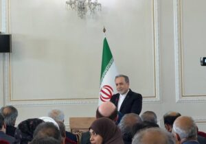 عراقچی: دوران جنگ هیچکس از وزارت خارجه پناهنده نشد و استعفا نداد