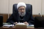 آملی لاریجانی: دوری از ولایت، بزرگترین دستاوردها را آسیبپذیر میکند