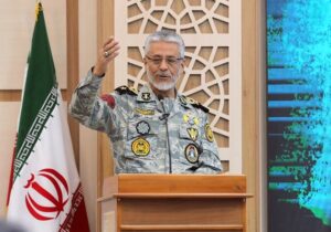 دریادار سیاری: اصحاب رسانه، سربازان خط مقدم هستند
