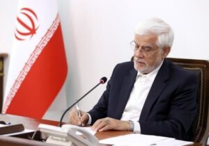 عارف: دشمن توطئه کرد، ملت ایستاد و انقلاب جهش یافت