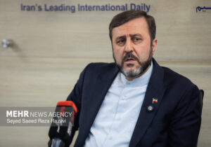 غریب آبادی: ایران، پیروز نبرد یکساله با متجاوزان است