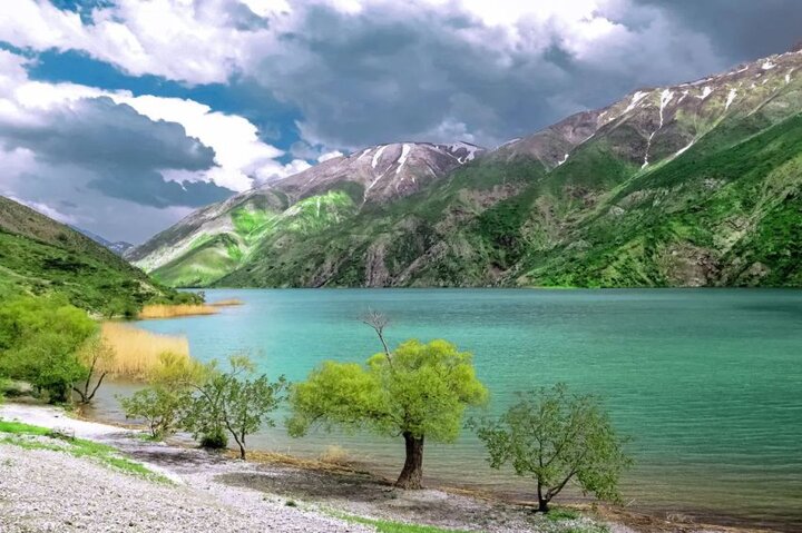 گردشگری بیضابطه زخمی بر پیکر نگین آبی زاگرس نگین فیروزهای زاگرس در معرض تهدید؛ گردشگری بیضابطه زخم بر پیکر گهر