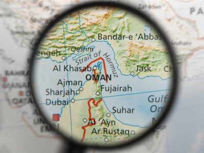 تنگه هرمز؛ سلاح استراتژیک ایران در حال کند شدن است؟ / عربستان و امارات مسیر جایگزین پیدا کردند