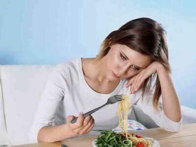 آدم های تنها بیشتر از دیگران دچار کمبود ویتامین می شوند!!+ دلایل