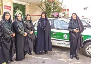استقرار پلیس زن مقابل مدارس دخترانه / ۴ منطقه با بیشترین ازدحام ترافیکی / انتقاد جدی پلیس از سرویس مدارس