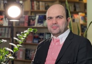برای شادی، برای آبادی: از مدرسه تا کتابفروشی