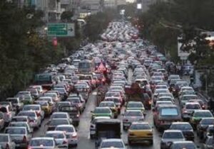 ترافیک سنگین در محورهای چالوس، هراز و آزادراه قزوین-کرج-تهران