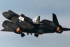 تصاویر ماهوارهای نشان میدهند یک هواپیمای SR-71 ناپدید شده / آیا پرنده سیاه دوباره پرواز میکند؟
