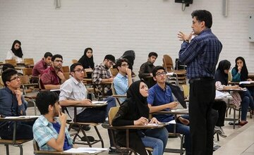ماجرای حقوق ۵۰ هزار استاد به روزهای حساس رسید؛ شهریور، ماه تعیین تکلیف